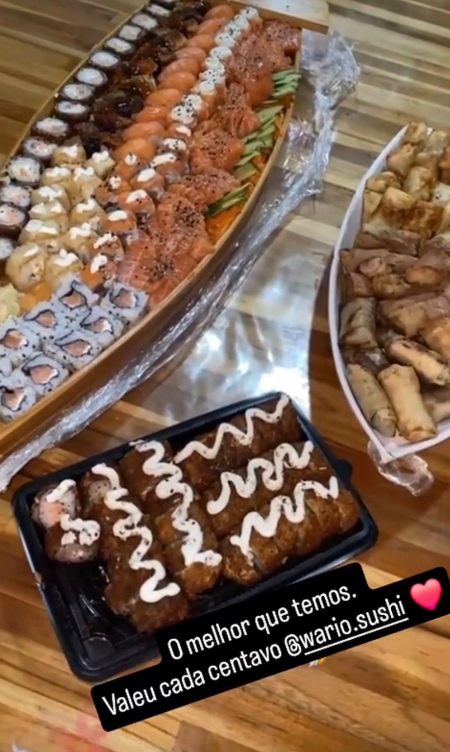 Barca e hot WA RIO Sushi para compartilhar